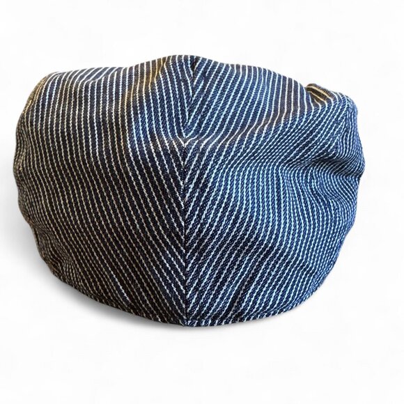 The Levi’s Denim Striped Newsboy Cap is a vintage style hat made from 100% cotto - Picture 14 of 15